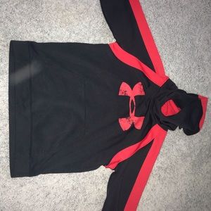 Youth large UA hoodie